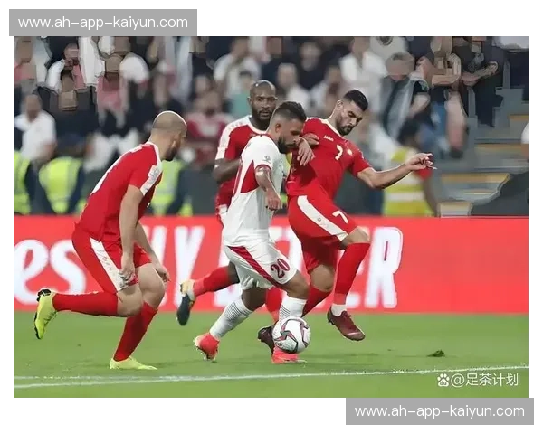 永恒之战：当古老雄狮遇上德意志战车，罗马vs拜仁慕尼黑的激情碰撞